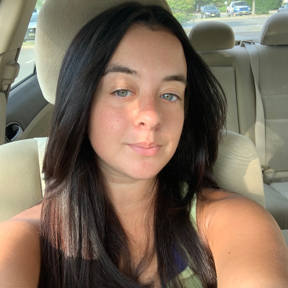 Meet your Posher, Danielle
